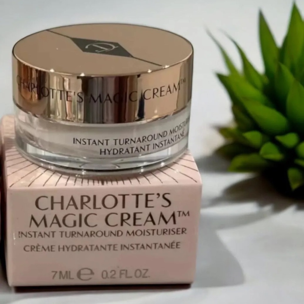 Charlotte Tilbury - Magic Cream 7mL/ 0.2oz - Mini/Travel Size